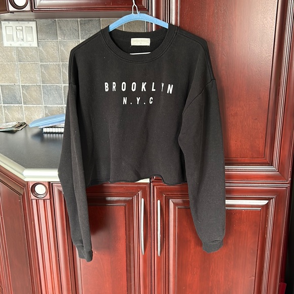 URBAN NATION 2/$25 cropped sweatshirt size medium - Picture 2 of 10